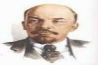 Volın vandalları Lenin heykeline saldırdı