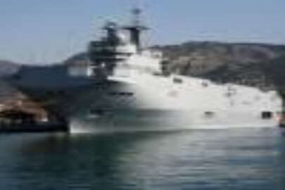 Fransa, Rusya'ya Mistral tipi 4 savaş gemisi satıyor