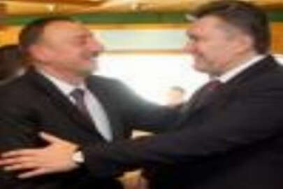 Yanukoviç: ''Azerbaycan ve Türkiye ile enerji işbirliğinde gelecek görüyoruz''