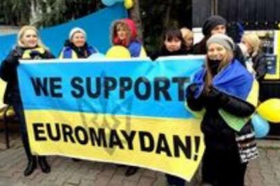 İstanbul’daki Ukraynalılar Kiev’deki eylemlere destek verdi