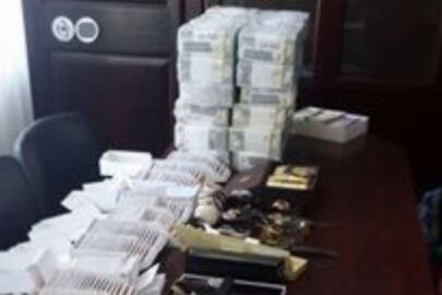 Eski enerji bakanının kasasından bir servet çıktı