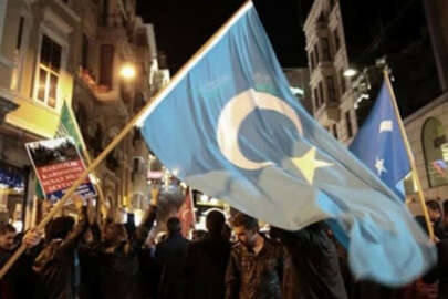 Türkmen katliamı konsolosluk önünde protesto edildi