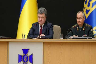 Poroşenko: "Rusya, hibrid savaşın yeni taktiklerini deniyor"