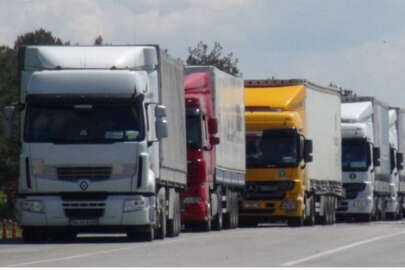 Rus Tırları Türkiye’de yük taşıyamayacak