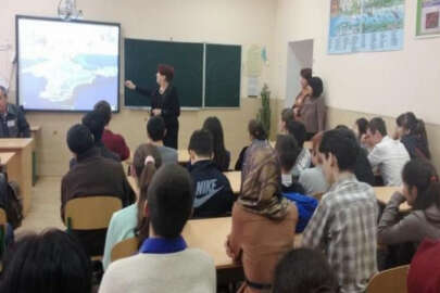 Kırım Tatar okullarında Noman Çelebicihan dersleri