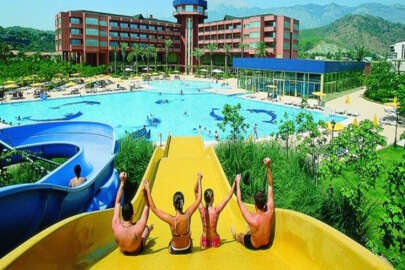 Rus turistler Antalya’da