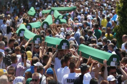 Srebrenitsa'da katledilen 127 kurban toprağa verildi