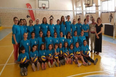 Eskişehir Kırım Derneği Voleybol Yaz Okulu başladı