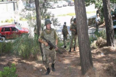 Erdoğan'ın konakladığı otele saldıran askerler aranıyor