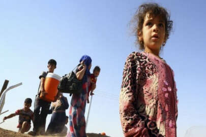 Binlerce aile Musul'u terk etti