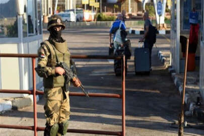 Mısır'da intihar kamyonuyla terör saldırısı: 10 ölü