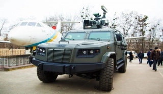 Ukrayna’da üretilen modern silahlar Kiev’de sergilendi