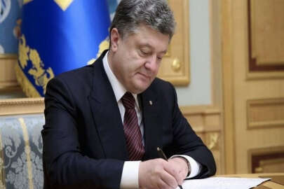 Poroşenko'dan televizyonda Ukraince payı yasasına imza