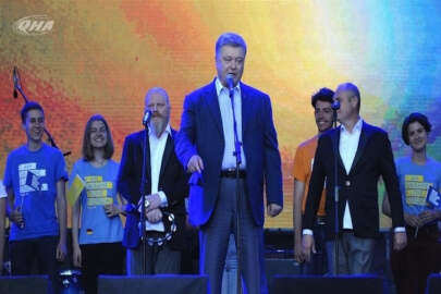 Poroşenko: Ukrayna, AB ile roaming ücretinin iptalini görüşüyor