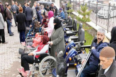 Hollanda’da yaşayan Türklerden vatanlarına yardım eli