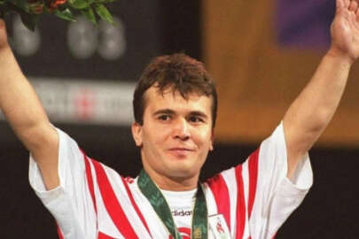 Rekortmen milli sporcu Naim Süleymanoğlu hayatını kaybetti