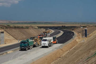 İşgalciler inşa ederken tahrip ediyor