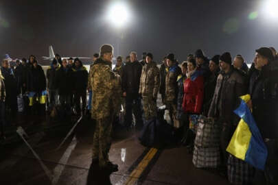 Poroşenko: "Tüm esirlerin serbest bırakılması için mücadele edeceğiz"