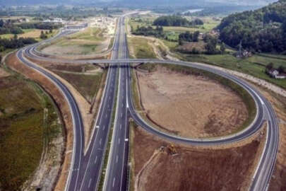 İki ülkeyi bağlayan otoyola Türk eli