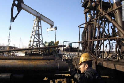 Gelecek zamanda Rusya'yı, petrol konusunda sıkıntılı günler bekliyor