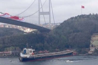 İstanbul Boğazı'nda tanker yalıya çarptı