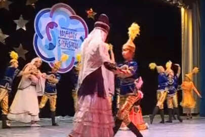Kazakistan'daki sanat festivalinde çocuklar yarıştı