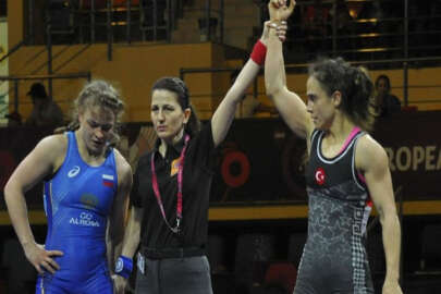 Elif Jale Yeşilırmak altın madalya kazandı