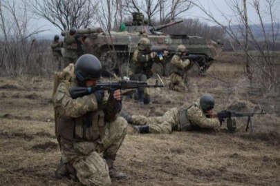 Donbas’ta bir Ukraynalı asker hayatını kaybetti, 5 asker yaralandı