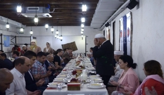 TİKA Kiev’de iftar verdi
