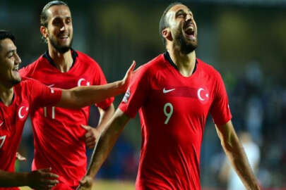 Türkiye Cenk Tosun'la sevindi