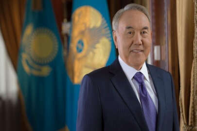 Kazakistan'da Nazarbayev'e ömür boyu başkanlık verildi