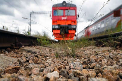 Kerç'te kamyonla tren çarpıştı!