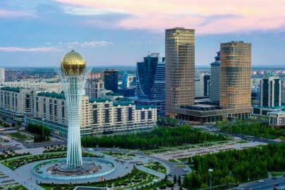 Sömürgeci Sovyet rejiminin izleri Kazakistan sokaklarından kaldırılıyor