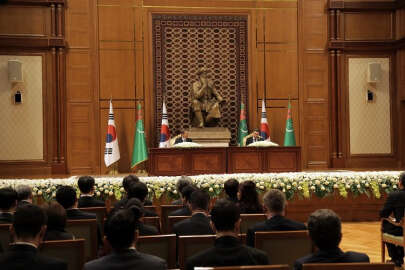 Güney Kore Cumhurbaşkanı Moon Jae-in, Türkmenistan'da