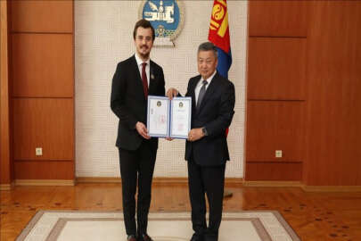 Türk iş adamı, Moğolistan'da dostluk nişanına layık görüldü