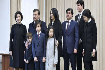Özbekistan devlet televizyonunda ilk haber: Cumhurbaşkanı'nın kızının doğum günü!