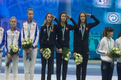 Genç Kızlar Kılıç Milli Takımı, Özbekistan'da şampiyon oldu!