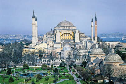 İtalyan basını: Rusya'nın İtalya'ya yolladığı yardımların yüzde 80'i işe yaramaz halde