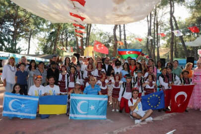 Türk dünyası, Antalya'da Ukrayna'nın Bayrak ve Bağımsızlık Günü'nü kutladı