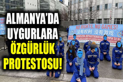 Alman Team Todenhöfer Partisinden, Çin'in Berlin Büyükelçiliği önünde Uygur protestosu