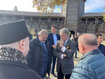 Kozak Atamanlığının başkenti Baturin'de Ukrayna-Kırım tarihi ilişkileri anıldı