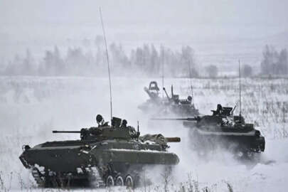 Rusya, Ukrayna sınırında tankla tatbikat düzenliyor