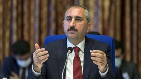 Adalet Bakanlığında görev değişimi: Abdulhamit Gül'ün yerine Bekir Bozdağ atandı