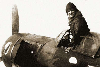 Efsanevi Kırım Tatar savaş pilotu Amethan Sultan'ın vefat yıl dönümü