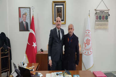Tekirdağ Emiryakup Kırımlılar Derneği Başkanı Adil Bilsel, Tekirdağ İl Kültür Turizm Müdürü Ahmet Hacıoğlu’nu ziyaret etti