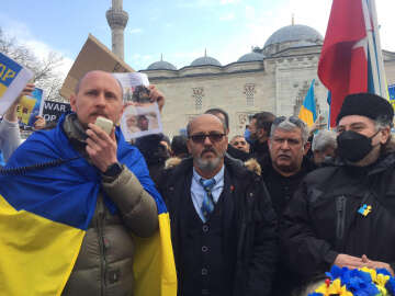 Rusya'nın Ukrayna'ya saldırısı İstanbul'da protesto edildi