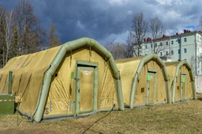 Rus ordusunun Kırım'da kurduğu seyyar hastane yaralı askerlerle dolup taşıyor