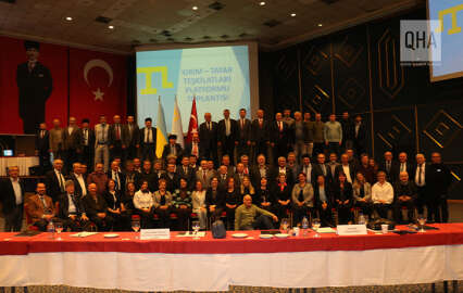 Ukrayna'dan tahliye edilen Kırım Tatarlarından oluşan 46 kişilik ilk grup Türkiye'ye geldi