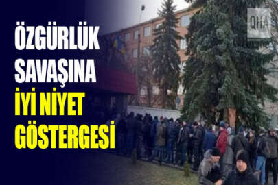 Gönüllü asker olmak isteyenler Ukrayna Washington Büyükelçiliği önünde kuyruklar oluşturdu