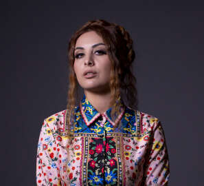 Türk Halk Müziği sanatçısı Elif Avcı, dillerden düşmeyen “Ey Güzel Kırım” türküsünü seslendirdi